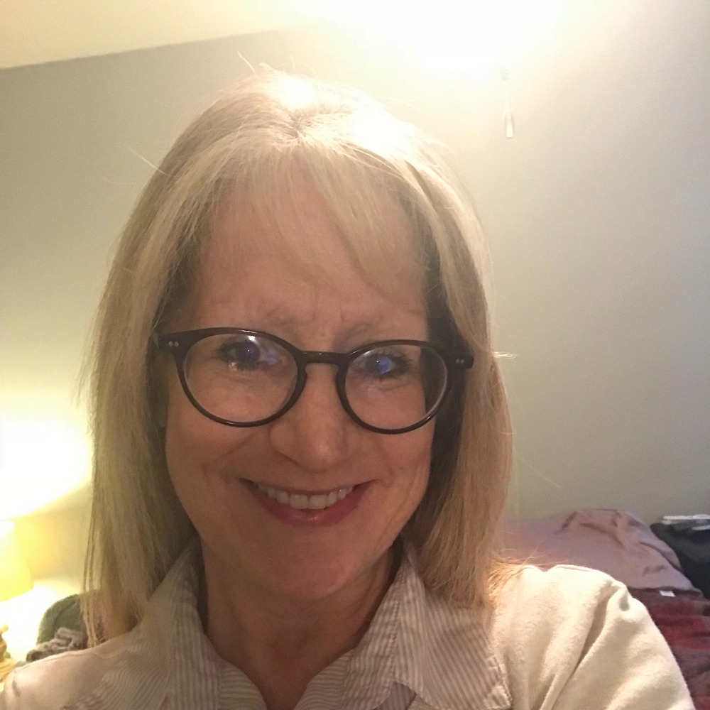 Meet your Posher, Cynthia